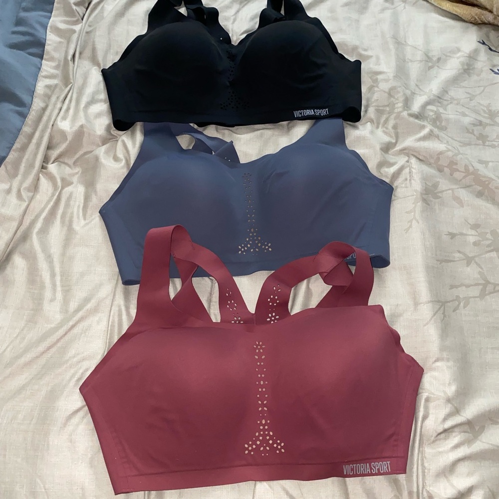 VS Sports Bras